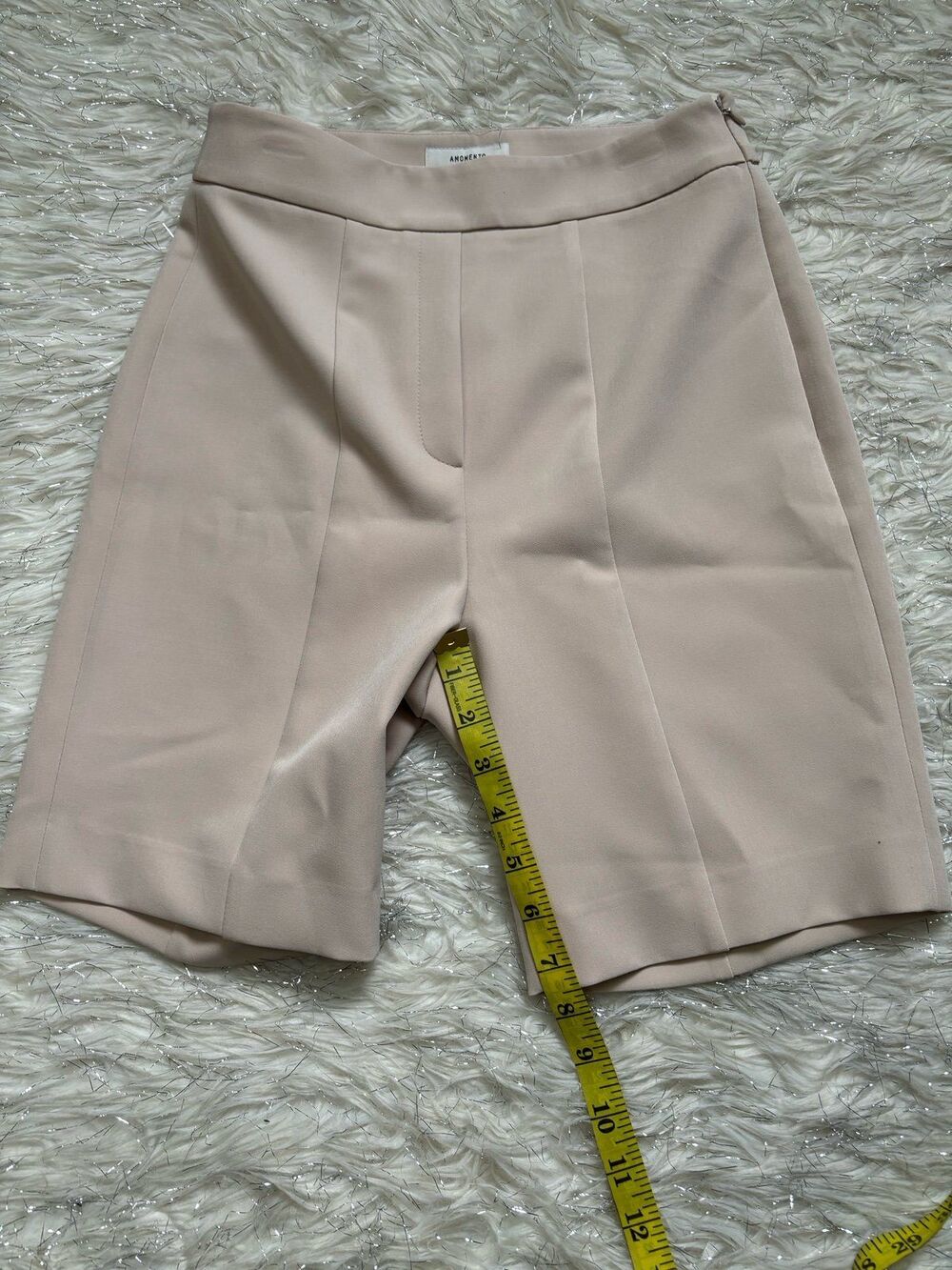 Amomento Short - Picture 7 of 8